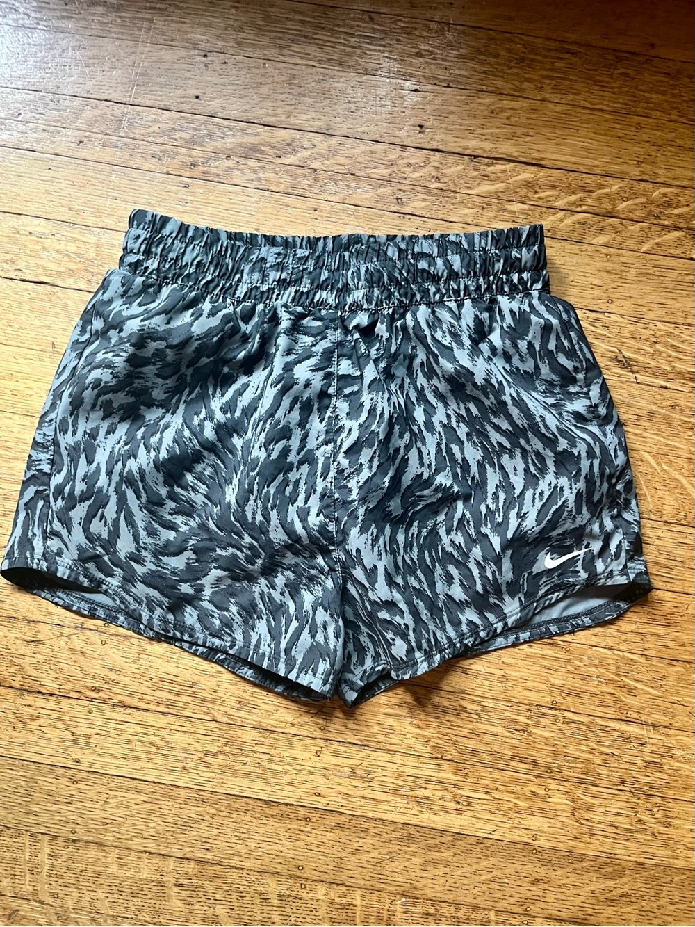 Nike Girls Black and Gray Printed Athletic Shorts